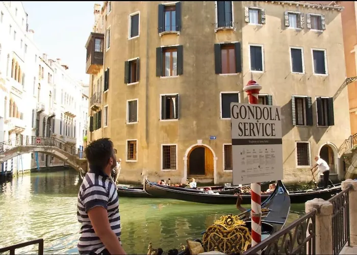 Anzolo Palace - Rooms & Apartments Venise